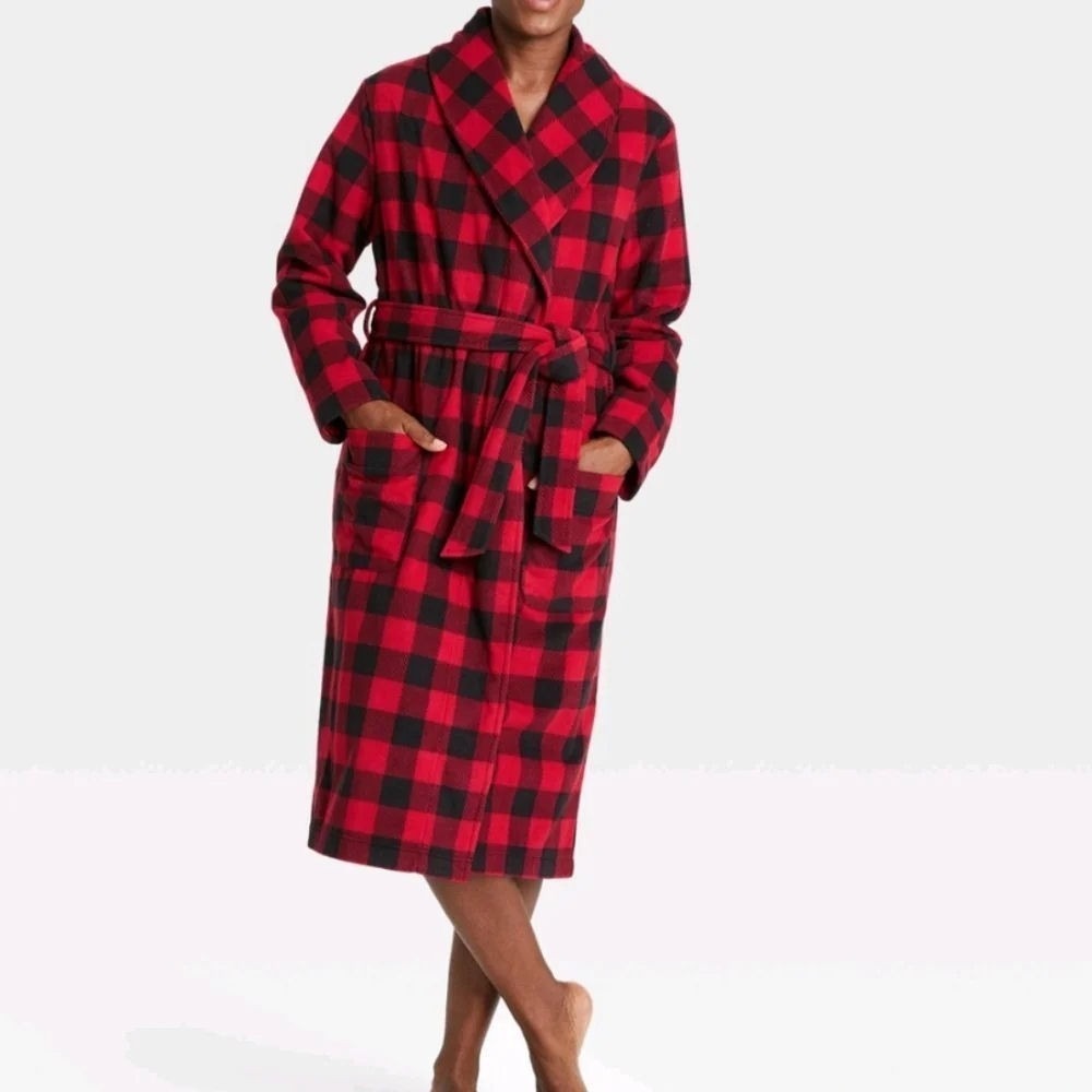 Wondershop Adult Buffalo Check Plaid Red/Black Plush‎ Fleece Robe - Size XL